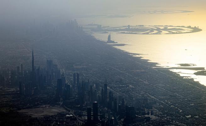 Експлозия и пожар в Палм Джумейра в Дубай след удар от Иран