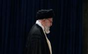 Ирански медии: Съпругата на Али Хаменей е жива