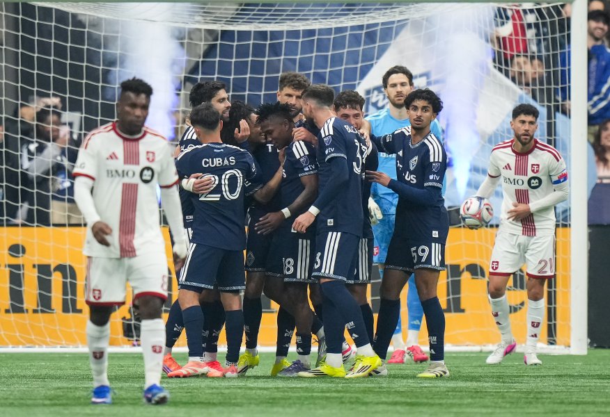 Ванкувър Уайткапс Торонто1