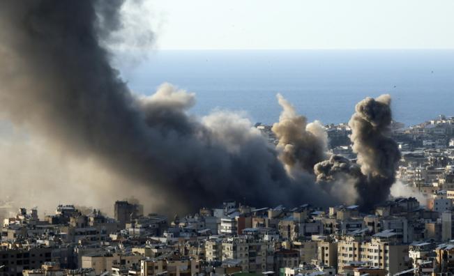 Страшни експлозии разтърсиха Бейрут