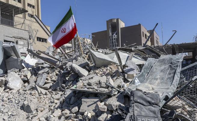 „Навсякъде има дим и кръв“: Войната в Иран ескалира, пазарите се сринаха