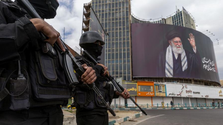 „Първо им извадихме очите“: Смразяващите детайли за това как Мосад и ЦРУ ликвидираха Хаменей