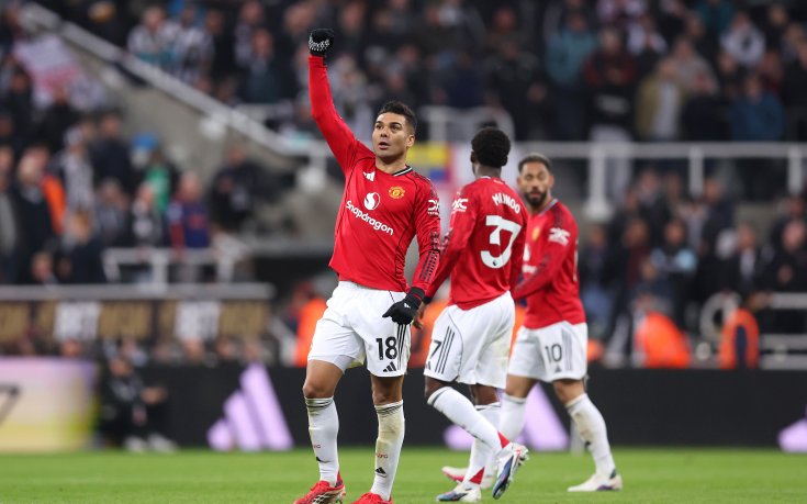 НА ЖИВО: Нюкасъл 1:1 Манчестър Юнайтед, домакините с човек по-малко