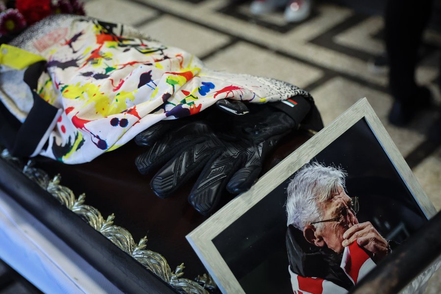 Поклонение на Георги Велинов1