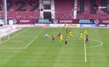 ВАР намеса отмени ранен гол в „Надежда“