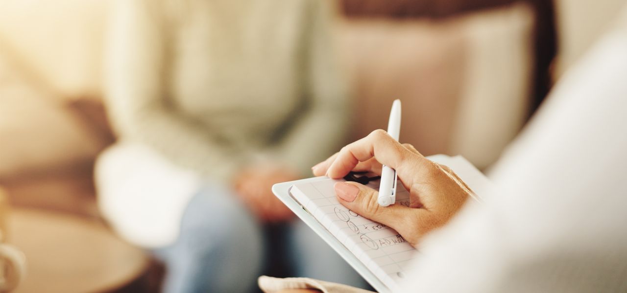 <p><strong>4. Психиатър</strong></p>

<p>Психиатрите са лекари, специализирани в областта на психичното здраве и емоционалното благополучие. Те печелят средно 241 558 щатски долара годишно за експертизата си в диагностиката и лечението на широк спектър от психични заболявания.</p>