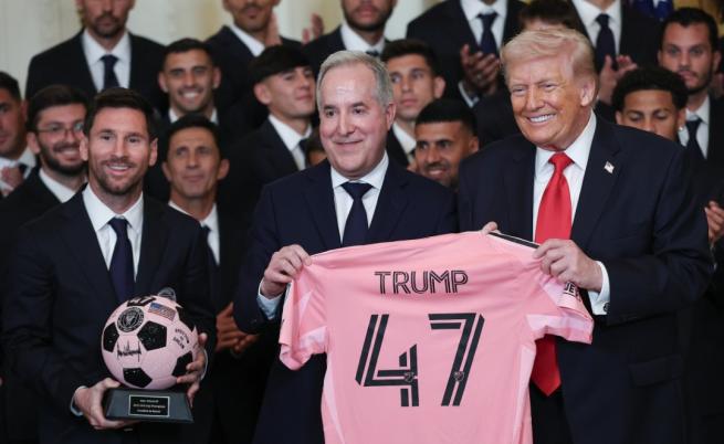 Историческа визита: Доналд Тръмп прие Лионел Меси и шампионите от 