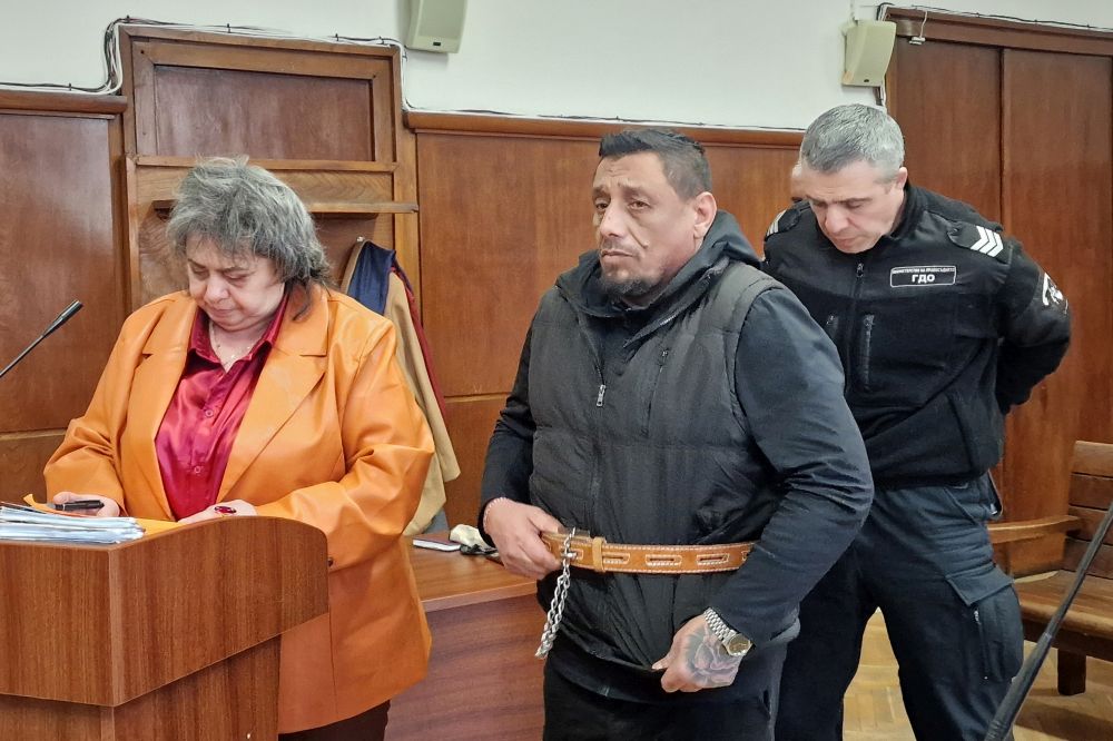 Доживотен затвор мъжа убил с бухалка четиригодишно дете