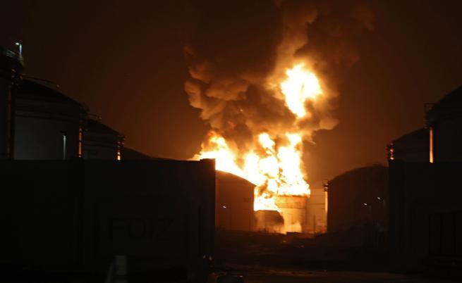 ОАЕ: Иран ни атакува с 1400 ракети и дронове