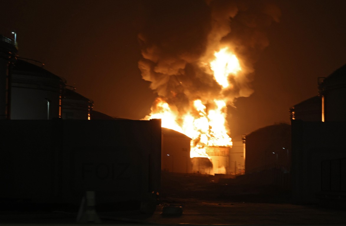 ОАЕ: Иран ни атакува с 1400 ракети и дронове