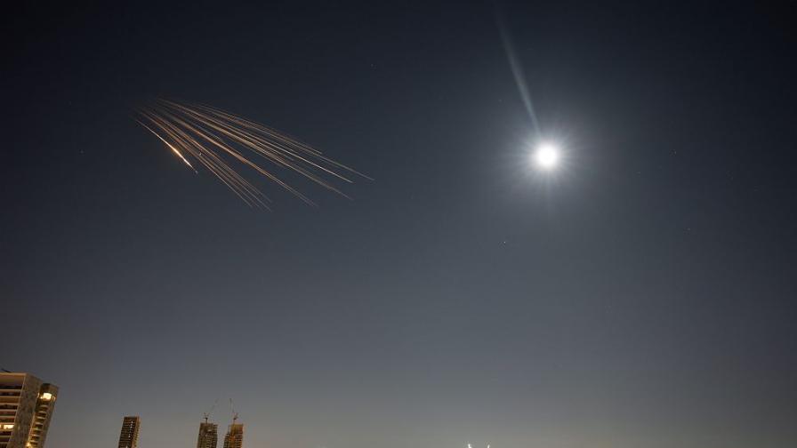 <p>Напрежение в Персийския залив: Първи жертви в Саудитска Арабия, ракетни удари и атаки с дронове в региона (ОБЗОР)</p>