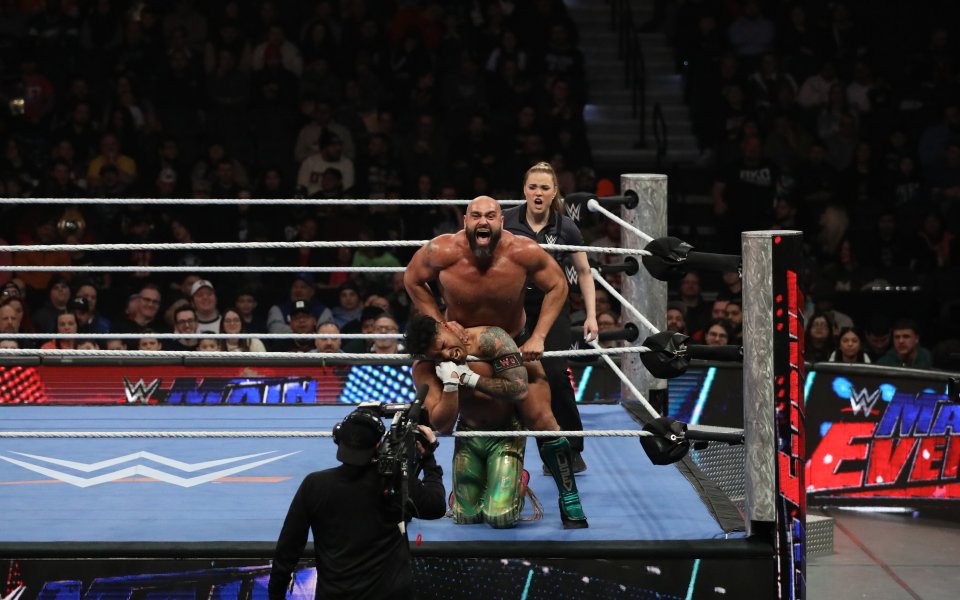 Русев загуби от нигериец в кеча