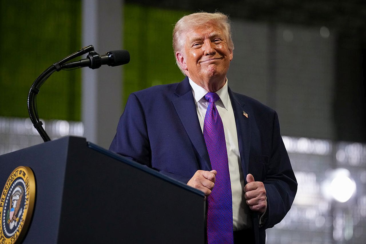 „Имаме ли лекар в залата?“: Доналд Тръмп прекъсна речта си, за да спаси припаднала жена