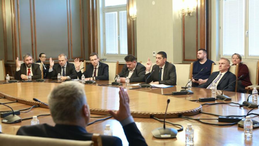 <p>Комисията по отбрана подкрепи присъединяването на България към Съвета за мир на Тръмп</p>