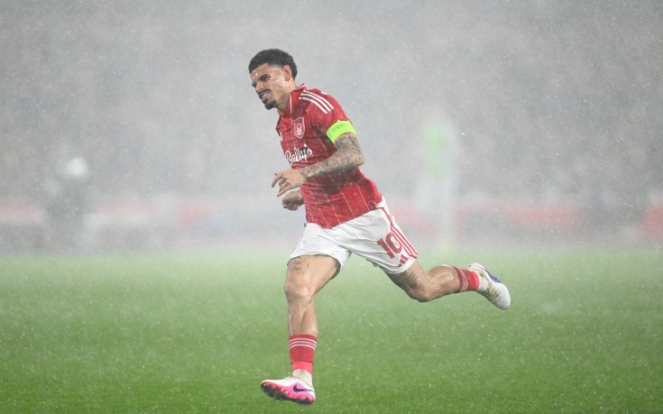 Мидтиланд изненада Нотингам под проливния дъжд в Англия