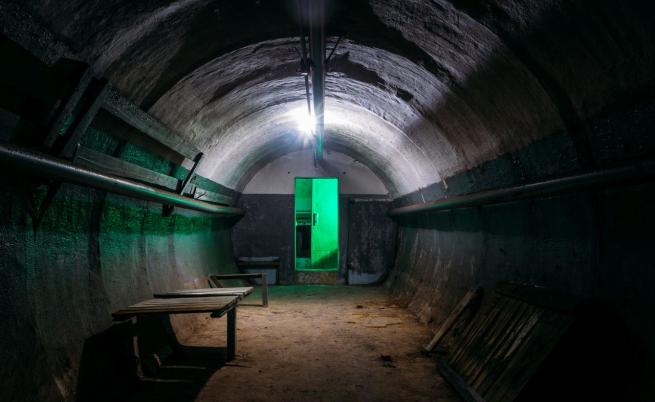 Мъж зарови „Боинг 737“ в градината си, за да го използва като ядрен бункер