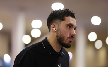 Райан Шерки сравни футболната топка с котката си