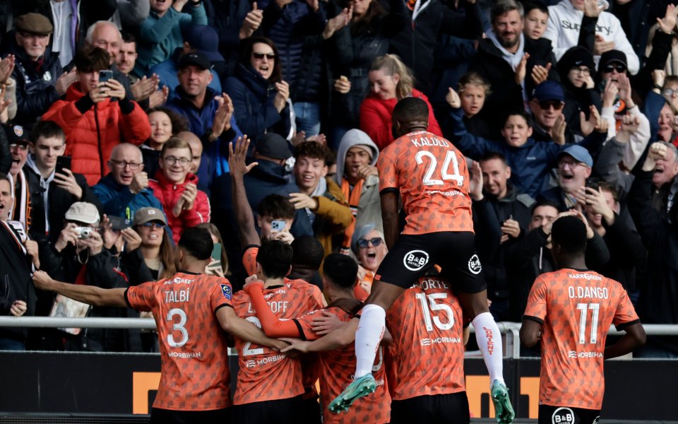 Лориен удари Ланс в Лига 1