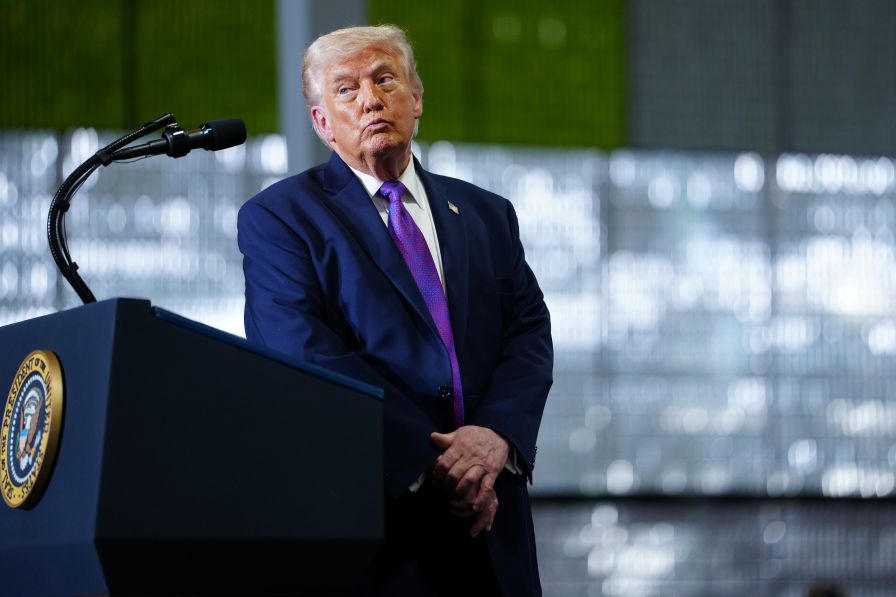 Тръмп призова съюзниците да защитят Ормузкия проток, Южна Корея обмисля отговор