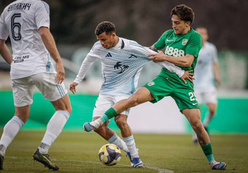 Берое Левски1