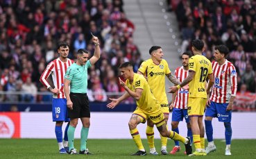 Шок в Ла Лига! Изгониха играч, хванал съперник за... гениталиите (видео)