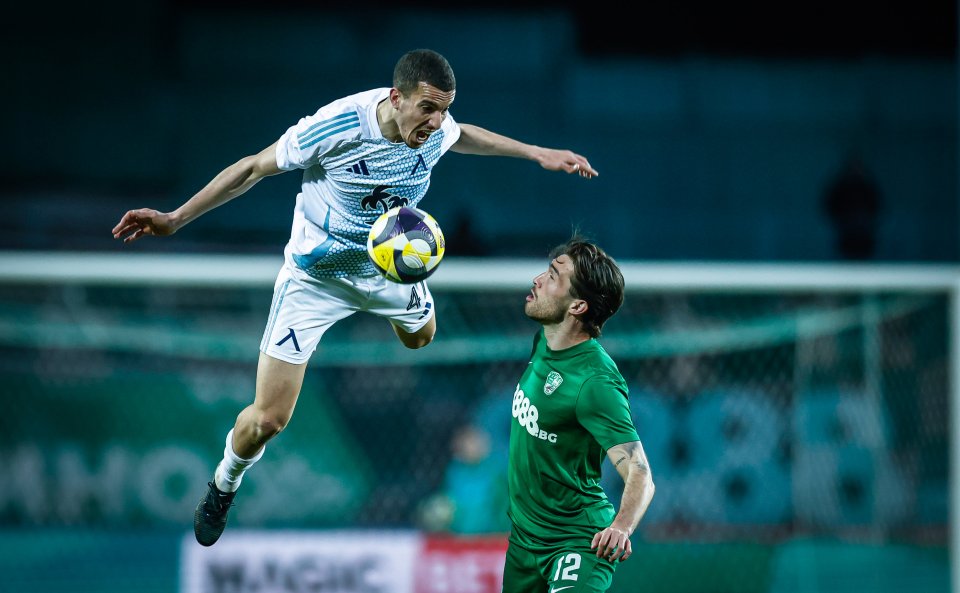 Берое Левски1