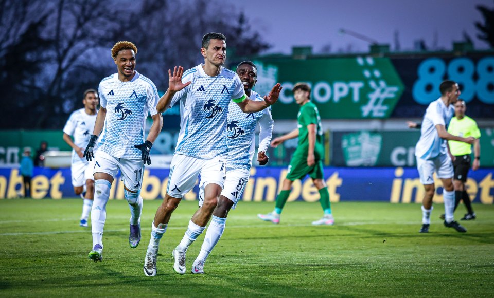 Берое Левски1