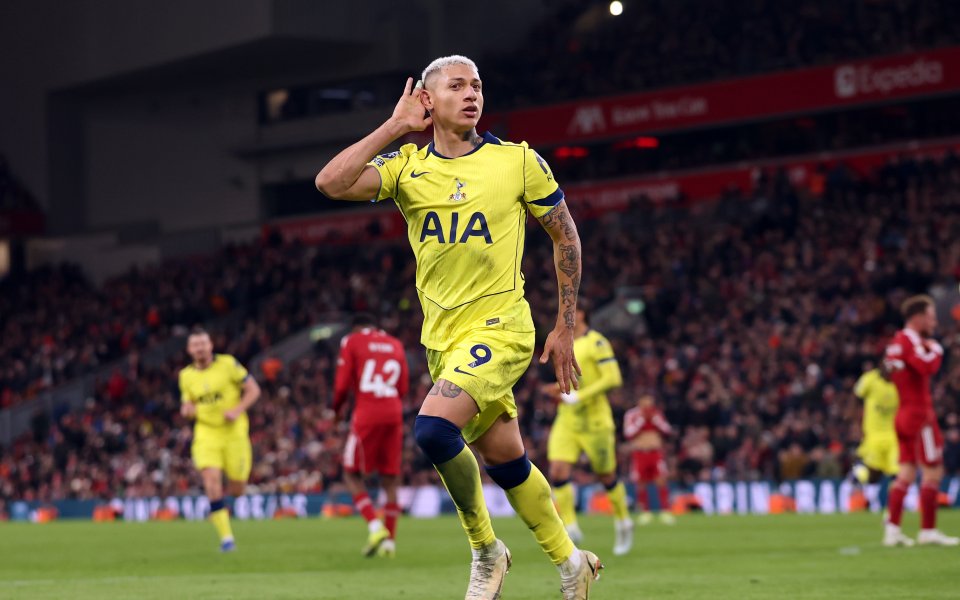 Тотнъм опари Ливърпул в края, 