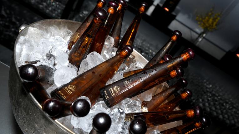 След партито на Оскарите поглед към сребърния килим на Vanity Fair (СНИМКИ)