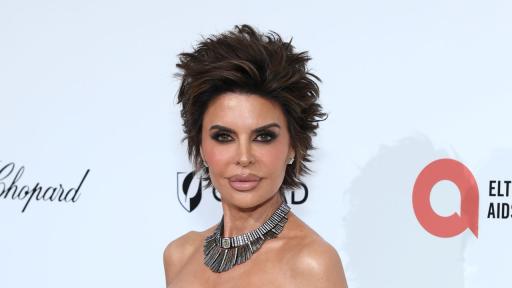 Близо 5 кг коса върху тялото: Лиза Рина и най-ексцентричната визия на 2026 г.