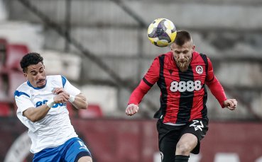 НА ЖИВО: Локо София - Септември 3:0, гостите с човек по-малко