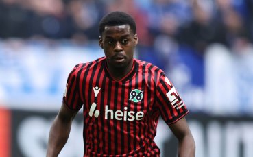 Байерн си върна халф