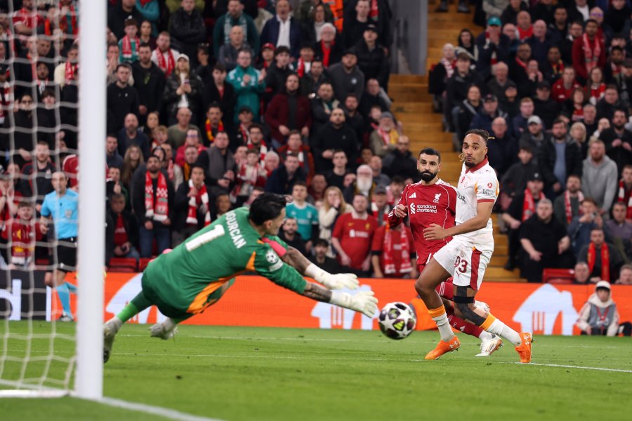 Ливърпул Галатасарай1