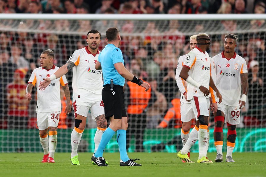 Ливърпул Галатасарай1