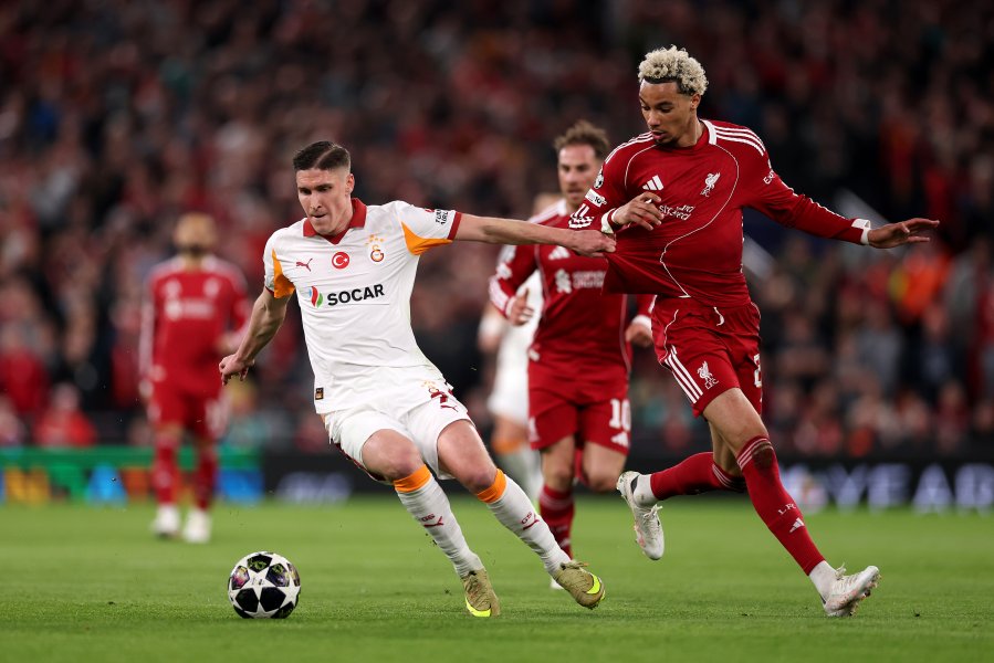 Ливърпул Галатасарай1