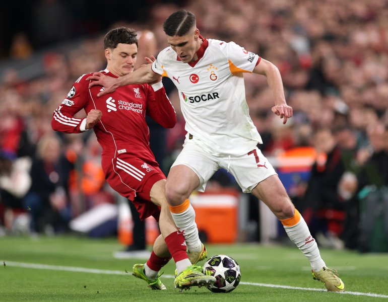 Ливърпул Галатасарай1