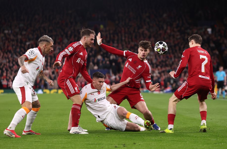 Ливърпул Галатасарай1