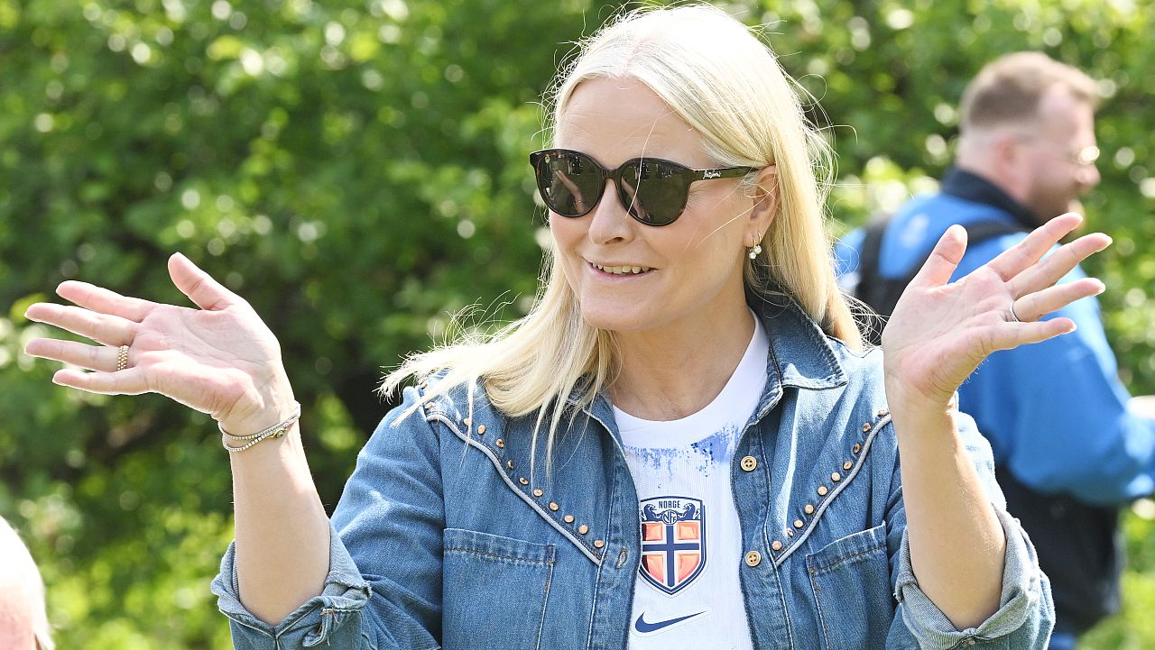 Принцесата на Норвегия за Епстийн: Бях манипулирана и измамена