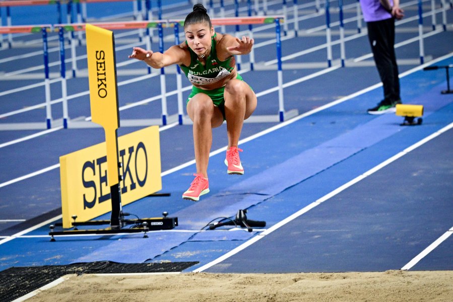 Александра Начева на Световното първенство по лека атлетика в зала1
