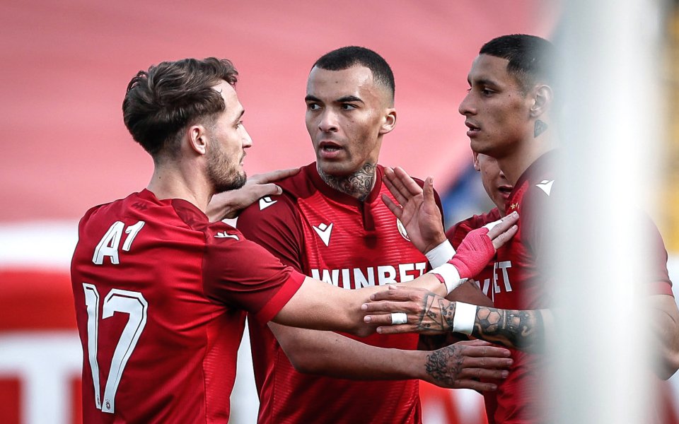 НА ЖИВО: ЦСКА 1:0 Добруджа, гостите можеха да вкарат от центъра