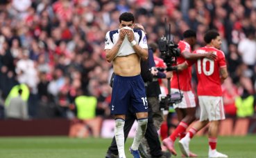 Положението става плашещо - Тотнъм върви към изпадане след побой от Нотингам Форест