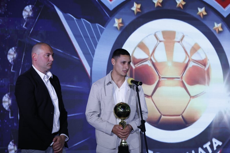 Футболист на Годината1