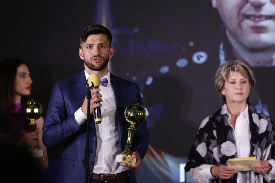 Футболист на Годината1