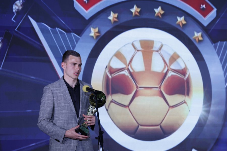 Футболист на Годината1