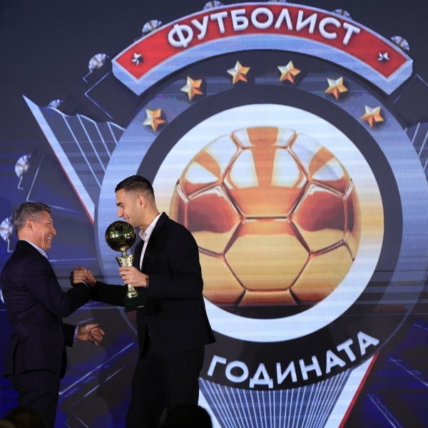 Футболист на Годината1