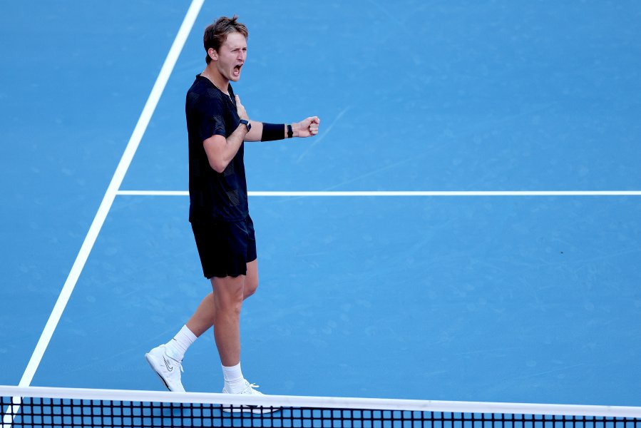 Карлос Алкарас Себастиан Корда1