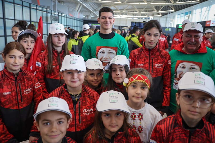 Лора Христова се завърва в България след Зимните олимпийски игри1