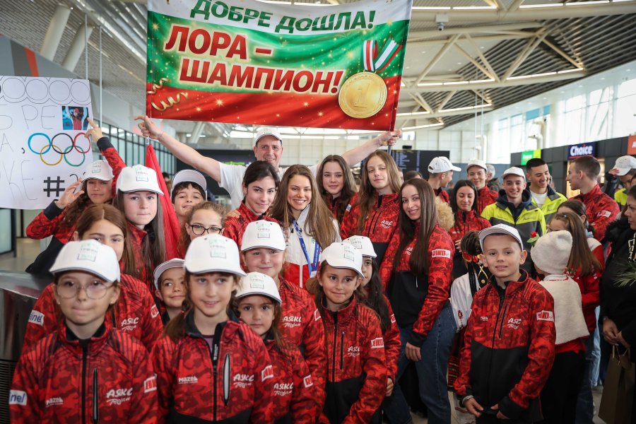 Лора Христова се завърва в България след Зимните олимпийски игри1