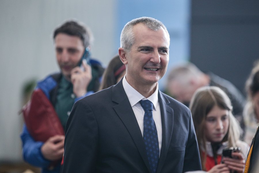 Лора Христова се завърна в България1