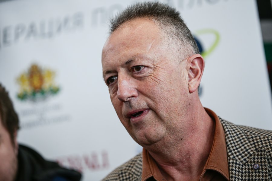 Лора Христова се завърна в България1